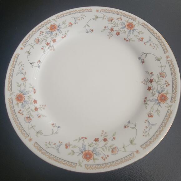 Vintage Fine Porcelain by Northridge China Bright White Floral Design Set of 2 - Picture 7 of 12